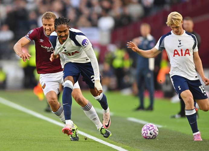 前12居然没有罗哥的名场面，按理来说哪怕硬投，凭...（前十二竟然没有罗哥的高光瞬间？按说就算硬塞也该占一席）