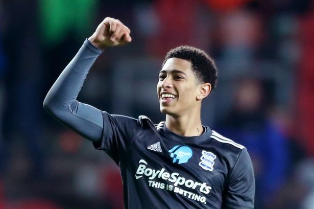 传闻：枪手、蓝军、红军、曼联和拜仁与卡马文加联系在一起（多队竞逐卡马文加：枪手、蓝军、红军、曼联与拜仁皆在列）