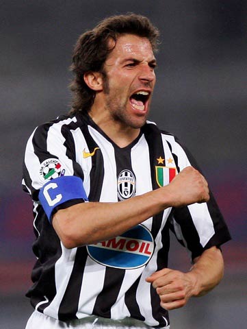 博主：下赛季无缘英博的拉布亚德今日回到基地，将参与训练