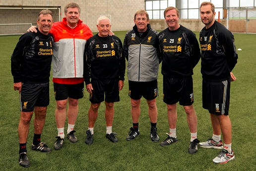 很抢手！每日邮报：冬窗有12家俱乐部希望签下梅努（炙手可热！每日邮报：冬窗12队竞抢梅努）