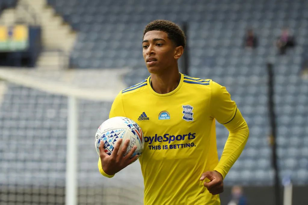 篮球篮网主力球员连续三场得分20+（篮网核心连三战砍下20+分）