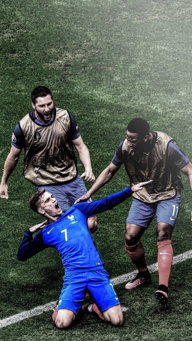 巴特：曾建议曼联签下克罗斯和博格巴，但是高层只选择了后者（巴特称曾建议曼联引进克罗斯和博格巴，但高层最终只选择了博格巴）