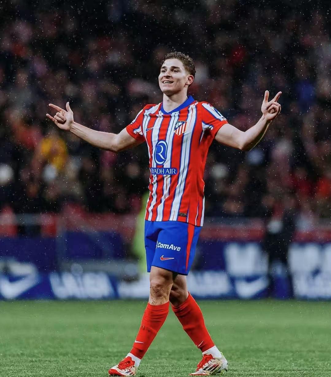 公开网站：因凡蒂诺基本年薪为300万美元，净资产达1400万