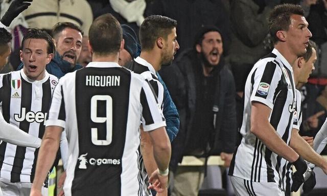 记者：埃贝尔明确表示，只有于帕离队拜仁才会签卢克巴（记者：埃贝尔表态，除非于帕离队，拜仁才会引进卢克巴）