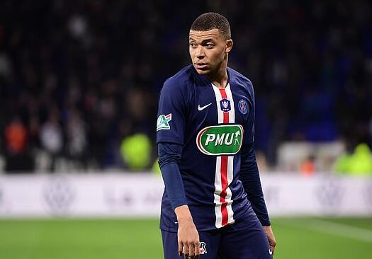 大二男生休学当残特奥会领跑员残特奥会田径女选手哪吒头亮相夺银（大二生休学赴残特奥会任领跑员，田径女将哪吒头出战摘银）