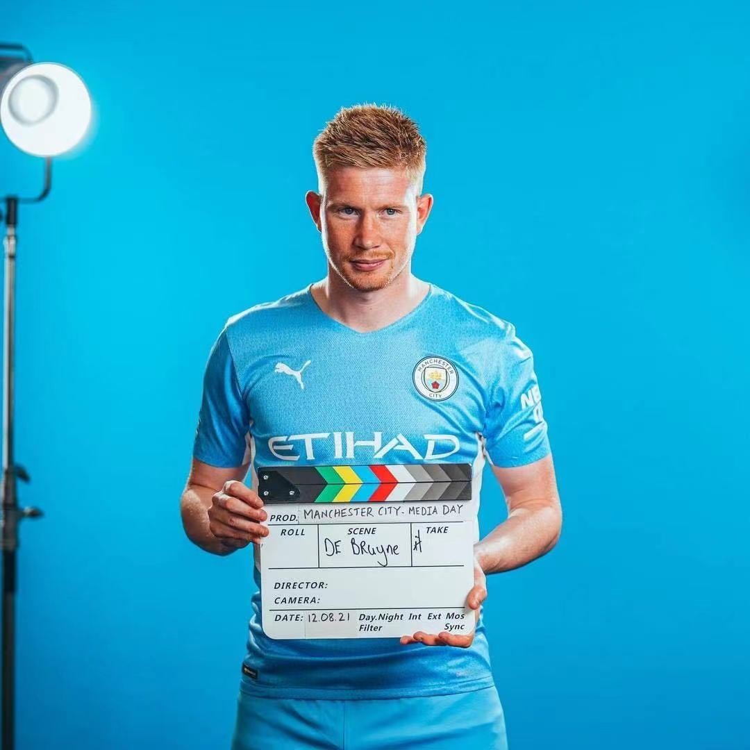 琼斯对阵国米3次过人百分百成功，传球突破14次（琼斯战国米3次过人全部成功，传球与突破合计14次）