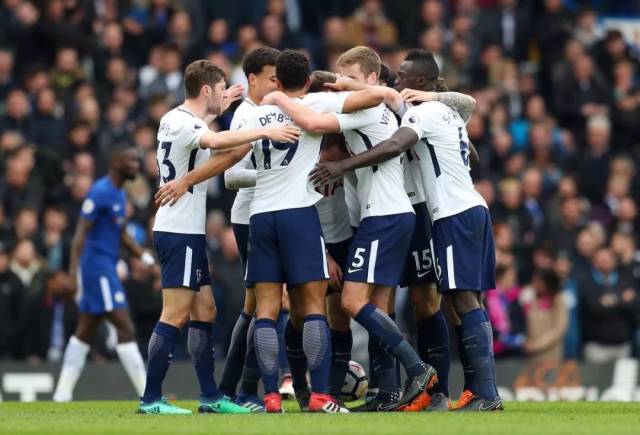 都灵官方：瓦尼亚蒂卸任体育总监一职，佩特拉奇重新接手